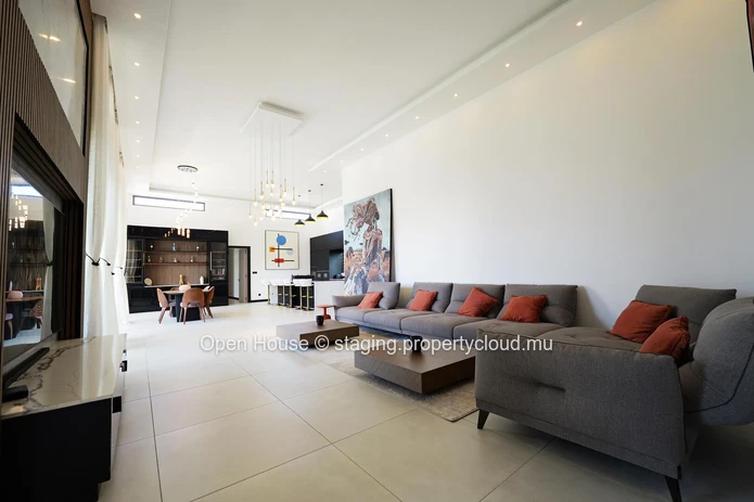Villa PDS à vendre à Grand Baie, 492m² habitables, terrain 851m², 4 chambres, piscine privée, caractéristiques extéri...