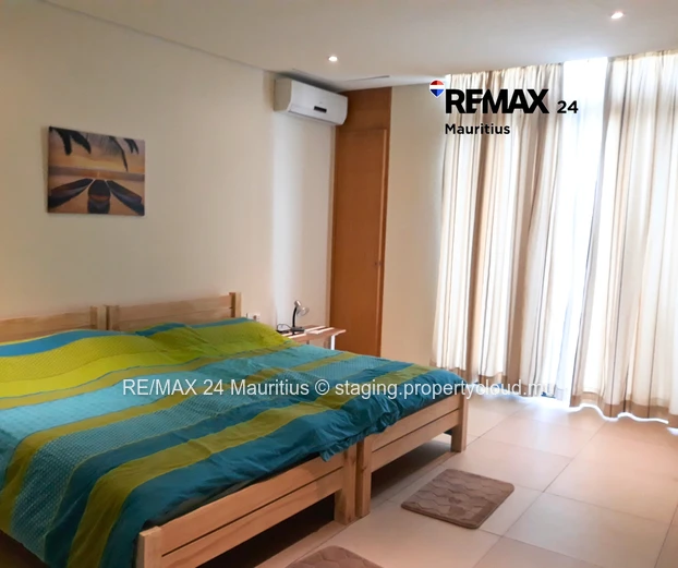 Grand Baie: Coastal Luxury with Panoramic Infinity Pool with magnificent Views