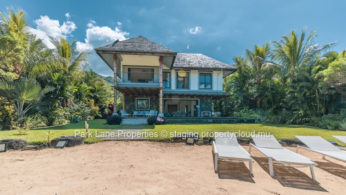 Sumptuous high end 5 bedroom villa in IRS Marina
