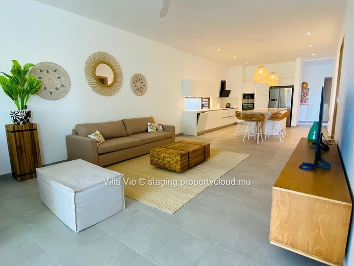 Péreybère - 3-bedroom luxury beachfront apartment (Sole Mandate)