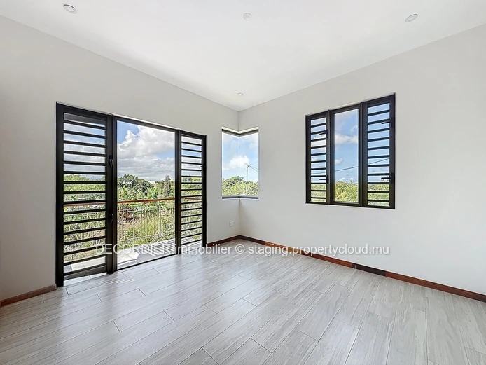 For Sale – Petit Raffray