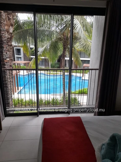 Exquisite 2-Bedroom Apartment with Golf Course Views