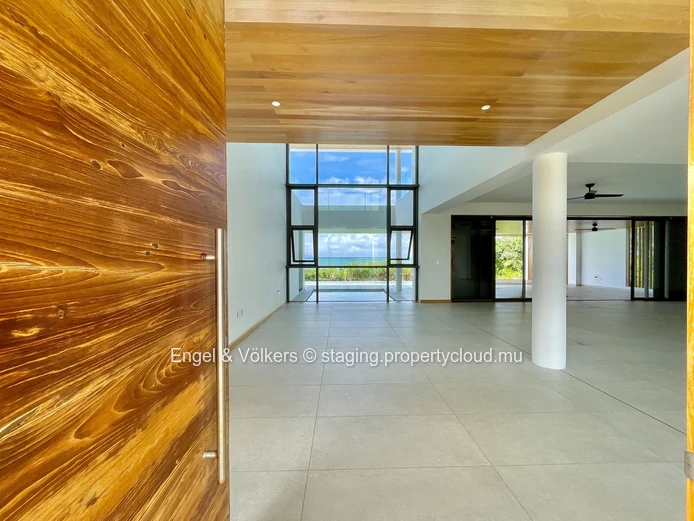 Breathtaking Beachfront Villa – A Blank Canvas for Your Coastal Dream