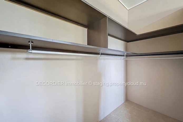 Maison en duplex à louer – Trou aux Biches