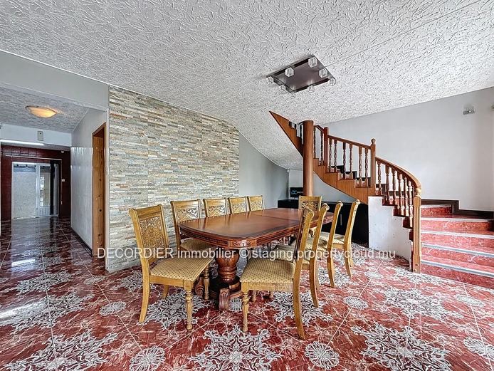 Furnished Contemporary House – Stanley Rose Hill