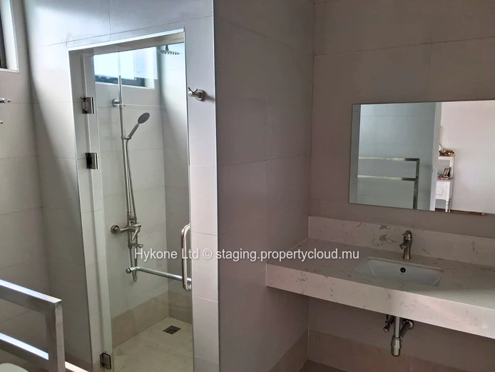 Appartement À Vendre À Curepipe