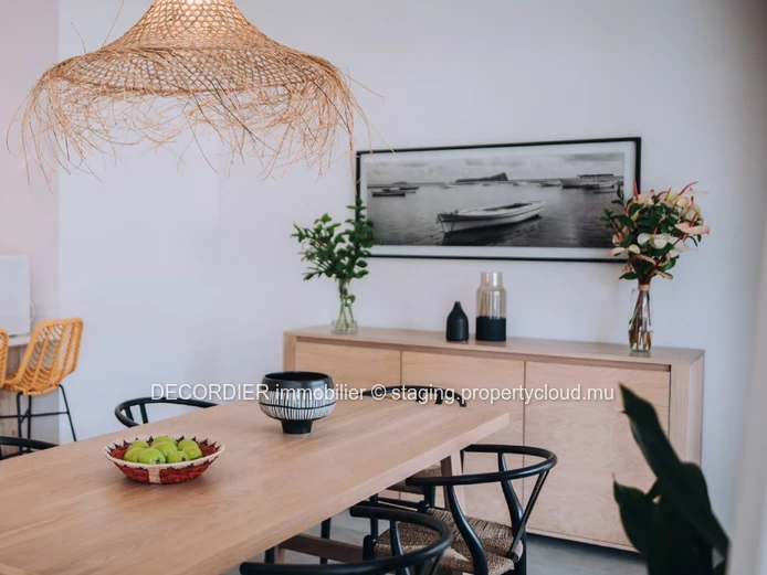 High standing apartments in a secure residence.