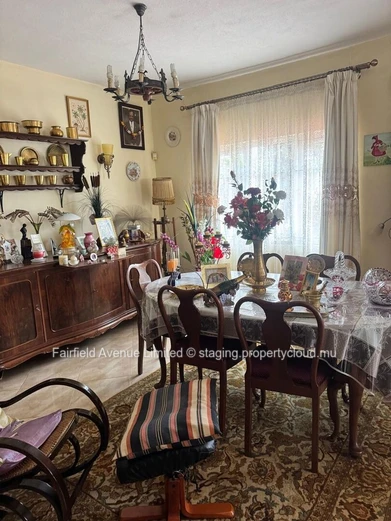 Maison 3 chambres à vendre à Rose Hill avec jardin