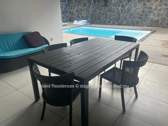 3 bedroom house in a gated beachfront residence