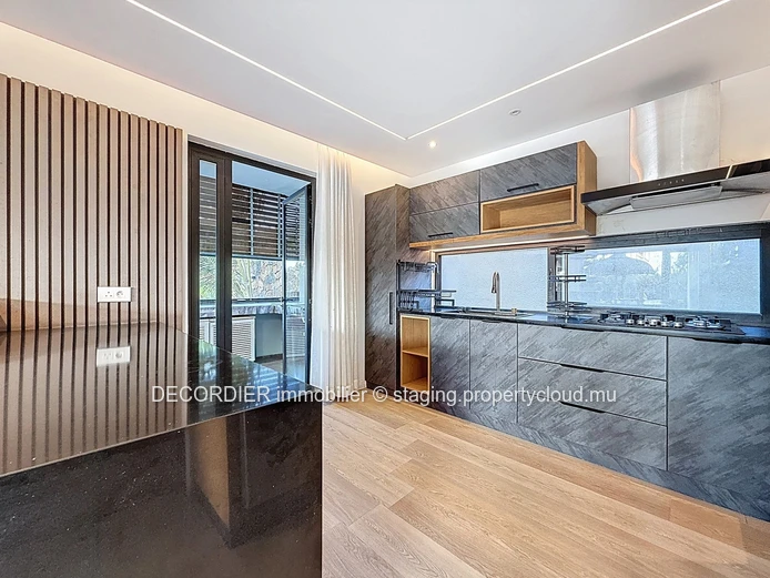 Stunning contemporary home in Calodyne, walking distance to the Sea