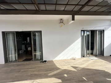 6 Bedroom Villa