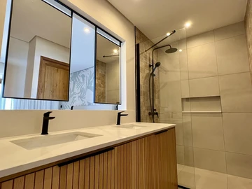 3 Bedroom Townhouse, Duplex