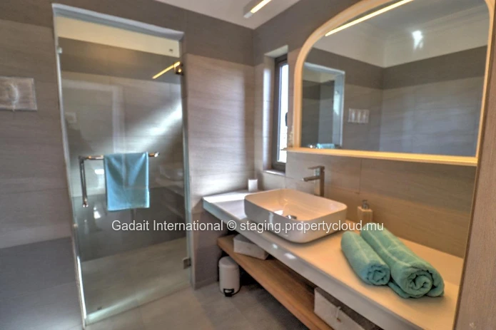 Contemporary Penthouse in Trou aux Biches – Open View and Beach Access 200 Meters Away