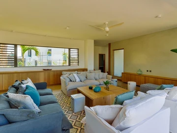4 Bedroom Villa