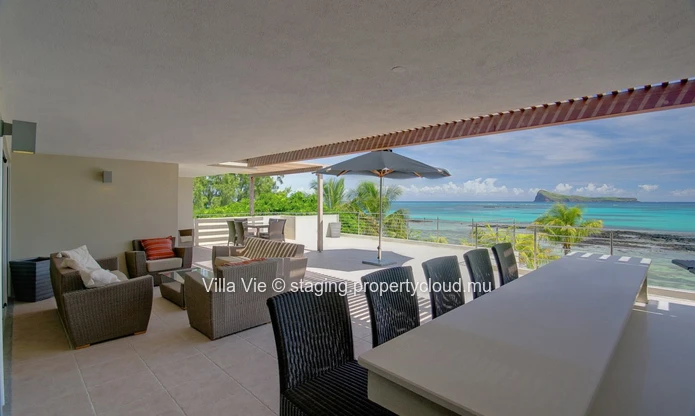 Cap Malheureux - Magnificent penthouse on the beachfront