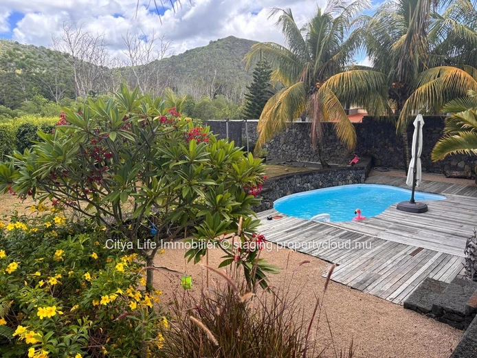 House for Rent - Black River Gorges 