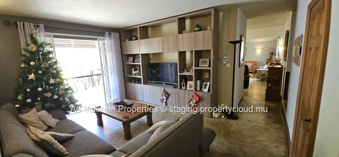 Cosy Yet Spacious Family Home – Floreal