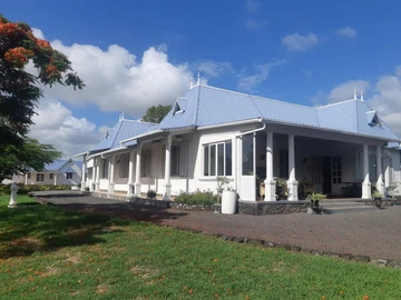 5 Bedroom Villa