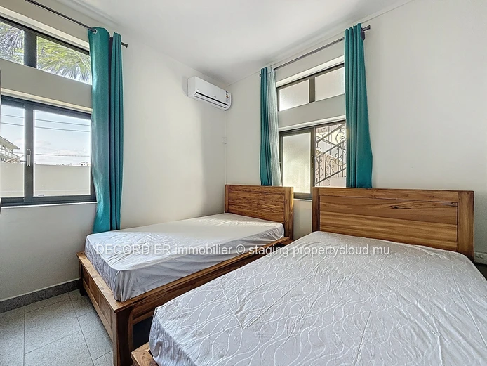 Propriété avec 4 appartements