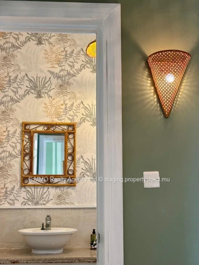 Penthouse meublé à vendre à Bain Boeuf – 2 chambres – À 2 minutes de la plage