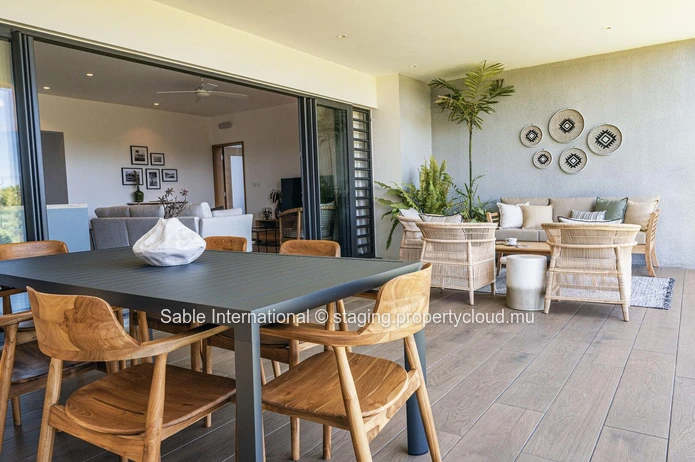 Luxurious G+2 Beachfront Apartment in Goodlands with Sea Views & Swimming Pool! Fully Furnished & Equipped, Close to ...