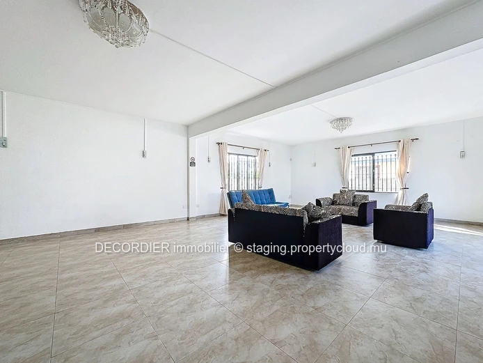 Detached house with  barbecue area (Sole Mandate)