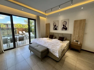 4 Bedroom Villa