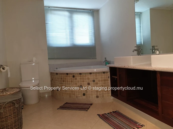 A Vendre, Rare Opportunité Appartement avec Vue, jardin et Dip Pool à Plantation Marguery
