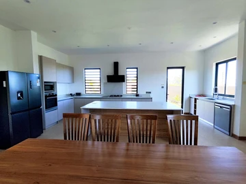 4 Bedroom Villa