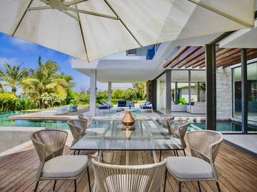 5 Bedroom Villa