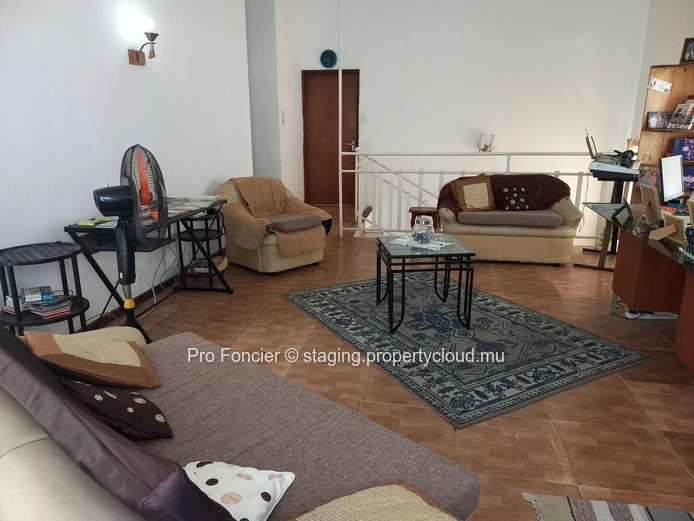 2 Maisons à vendre dans un quartier prisé !