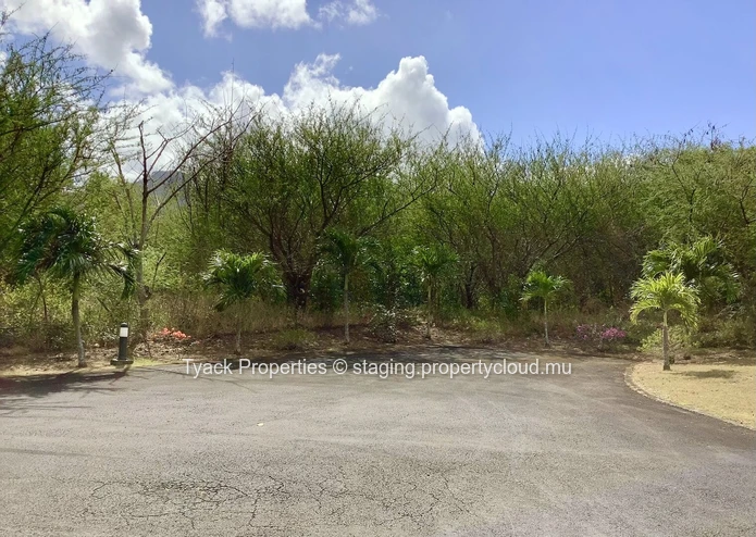 Residential Land for Sale in Pailles – Prime Location