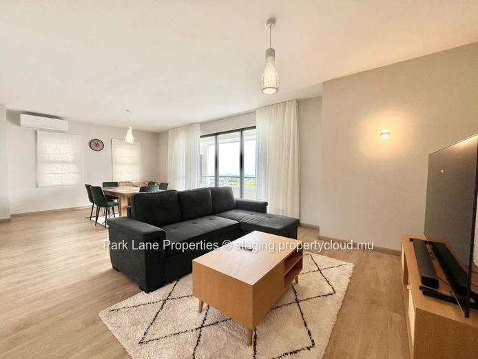 Penthouse moderne de 4 chambres avec vue sur le Wellness Park de Sodnac