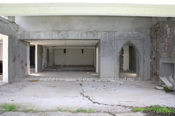 FOR SALE - House to be completed from 836 m2 in Floréal. 