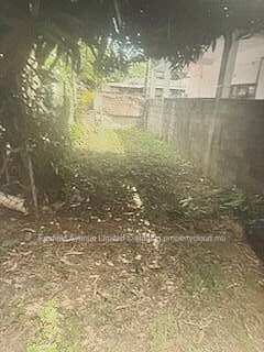 Terrain résidentiel à vendre à Beau Bassin, emplacement privilégié