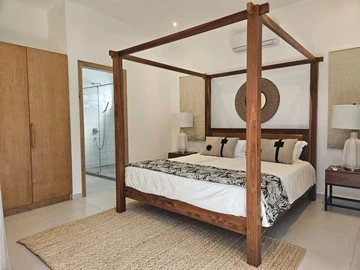 4 Bedroom Villa