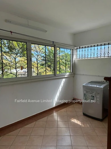 Furnished villa for rent in Bain Boeuf, Pereybere. 150m², 4 bedrooms, outdoor area with shared pool, close to all ame...