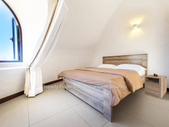 Stylish house in Albion For Sale
