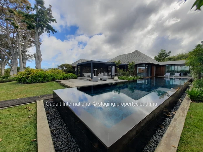 Villa Amicitia: villa with spa and private beach access at Anahita Golf & Spa Resort