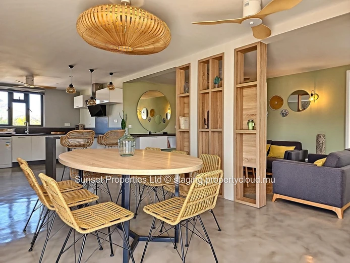 Unique Penthouse | 295m2 private rooftop | 75m from the beach