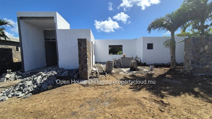 PDS Villa for sale in Grand Baie, 191m² living space, 466m² land, 4 bedrooms, private pool, luxury interior and exter...