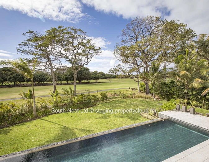 Modern 4-bedroom villa 