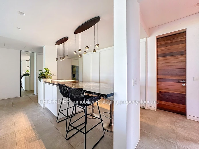 Apartment – Beachfront Living