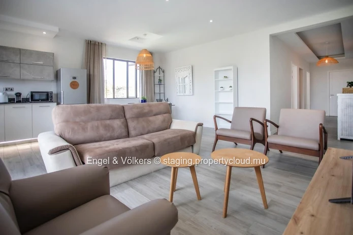 2-Bedroom Apartment for Sale in Pereybere – Quiet Setting, Communal Pool & Excellent Investment Oppo