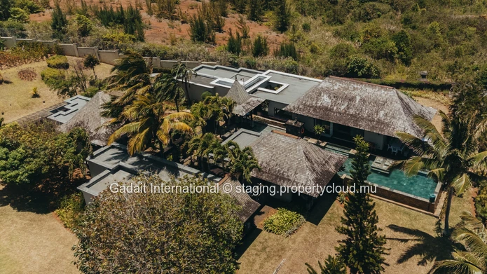 Belle Rivière Villa : 4 chambres avec piscine et vue sur mer, Île Maurice