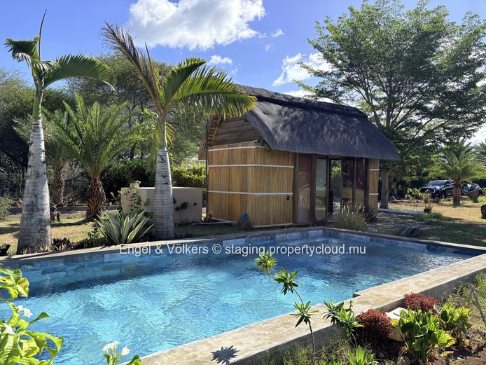 FOR RENT - Contemporary Villa in Tamarin