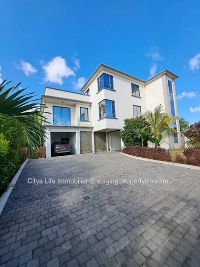 Stunning 5-Bedroom Villa in Mont Choisy