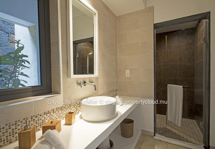 Luxurious Villa with Private Pool in Bel Ombre - Beau Champ Area - 316m² Living Space - 3,385m² Land - €