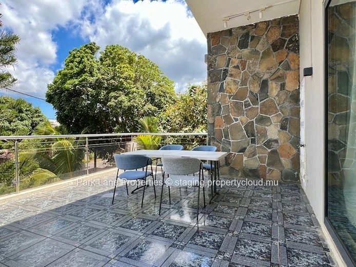 Belle Rose: Two Modern Homes on an Ideal Plot, Combining Comfort and Security