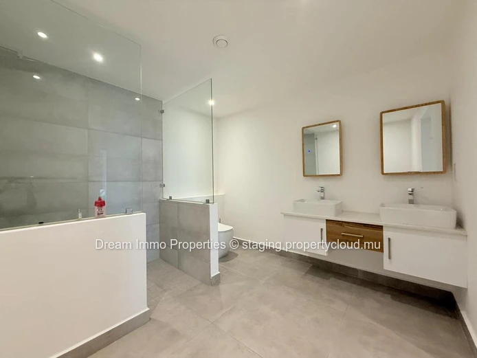 Spacieux Appartement Neuf De 3 Ch Meublé Avec Vue Mer A Tamarin - Ile Maurice